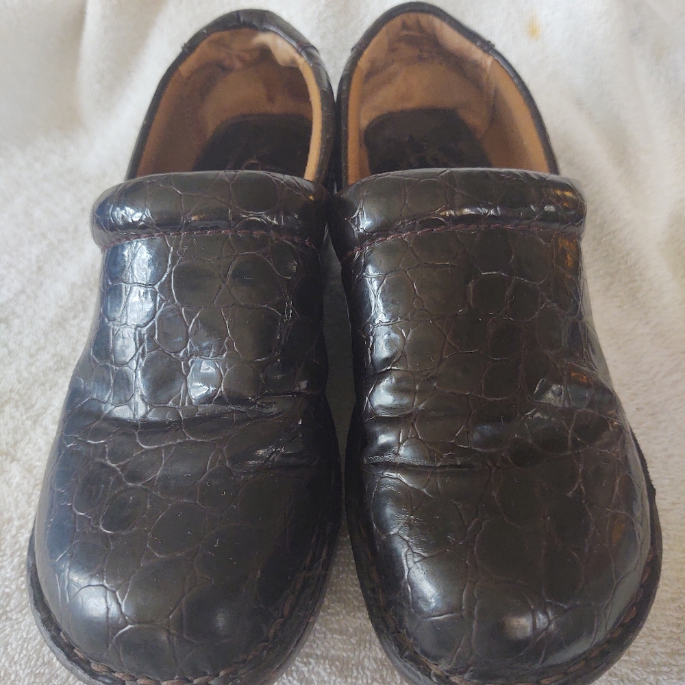 B.O.C. Born Concepts women's mules size 7